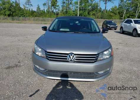 2014 Volkswagen Passat 1.8T Sport from USA, damaged, VIN 1VWBS7A31EC083686
